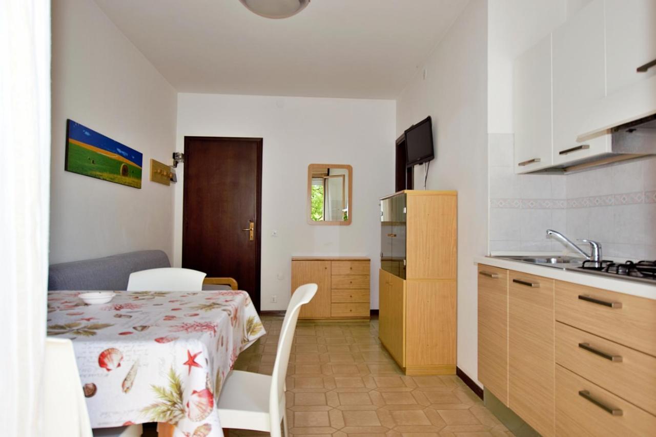Residenza Canova Lignano Sabbiadoro Exterior foto