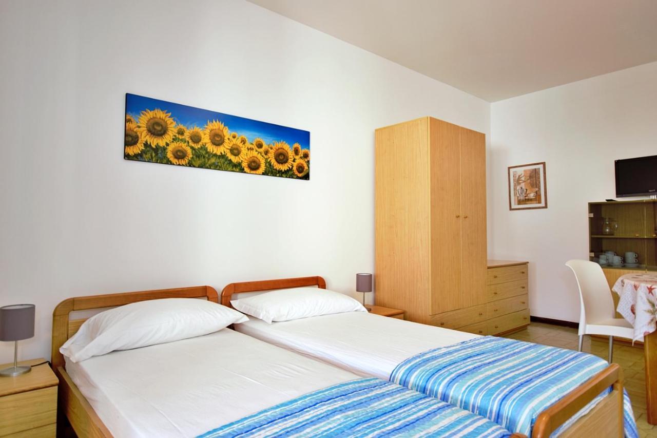 Residenza Canova Lignano Sabbiadoro Exterior foto